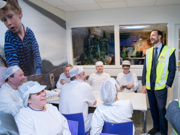 TINE’s production facility at Kalbakken in Oslo sends 100 million litres of milk to grocery stores each year, in addition to 30 million litres of juice and 30 million litres of other products.  Photo: Gorm Kallestad, NTB scanpix